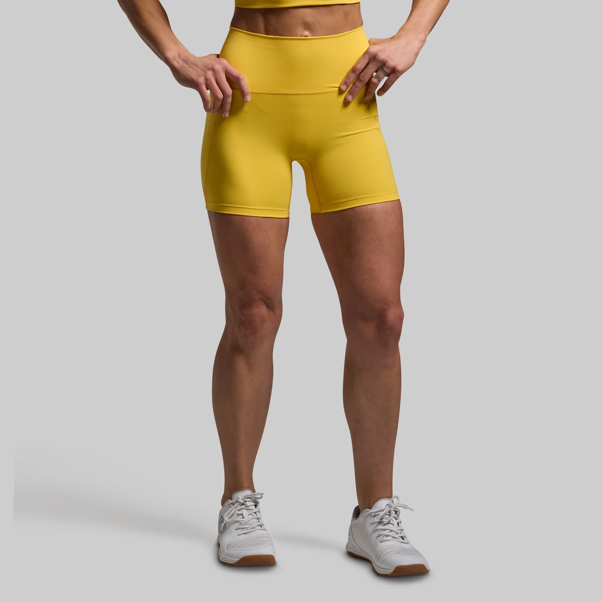 Eccentric Short (Golden) - Image 4