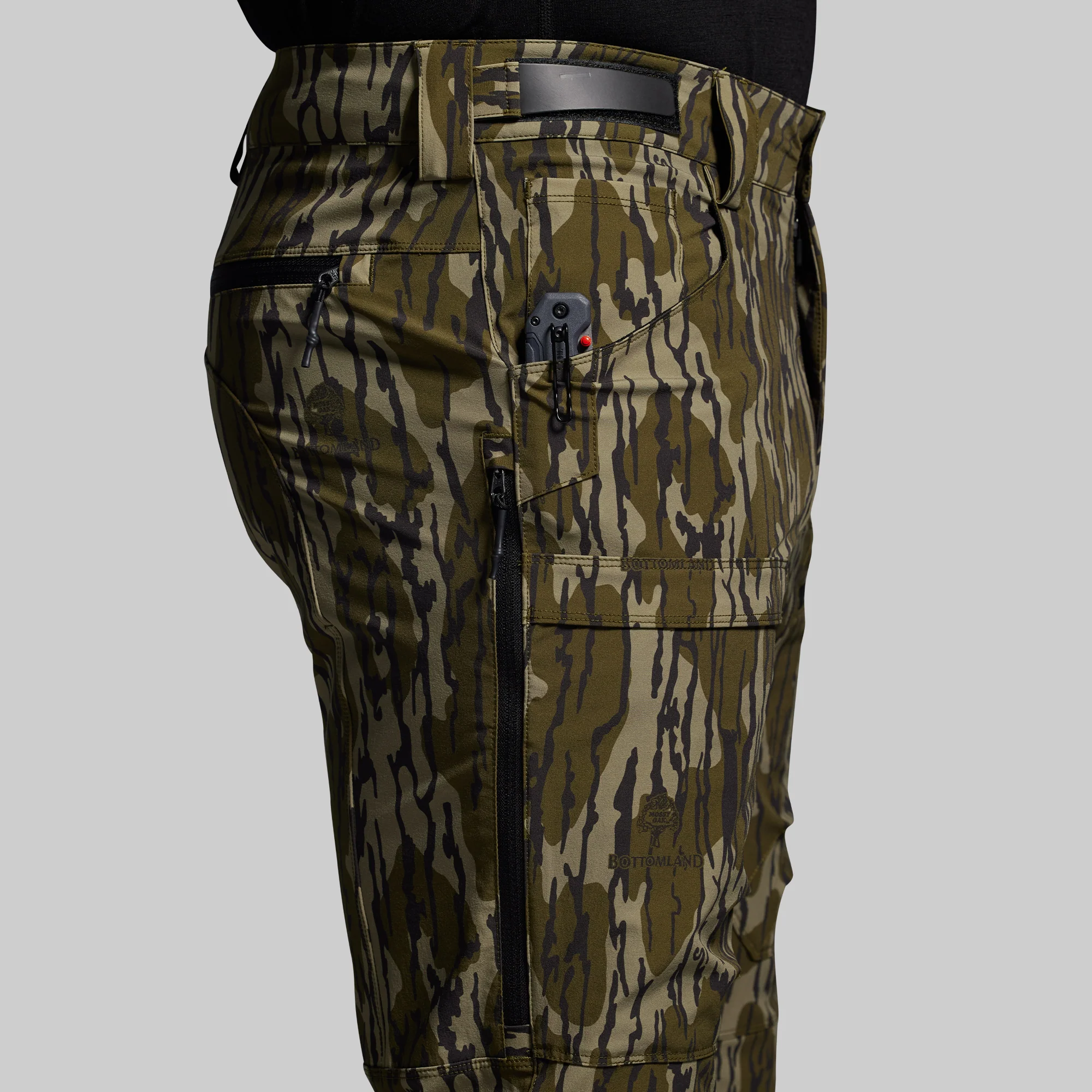 Men's Frontier Pant Light 2.0 (Mossy Oak® Original Bottomland® 2025) - Image 4