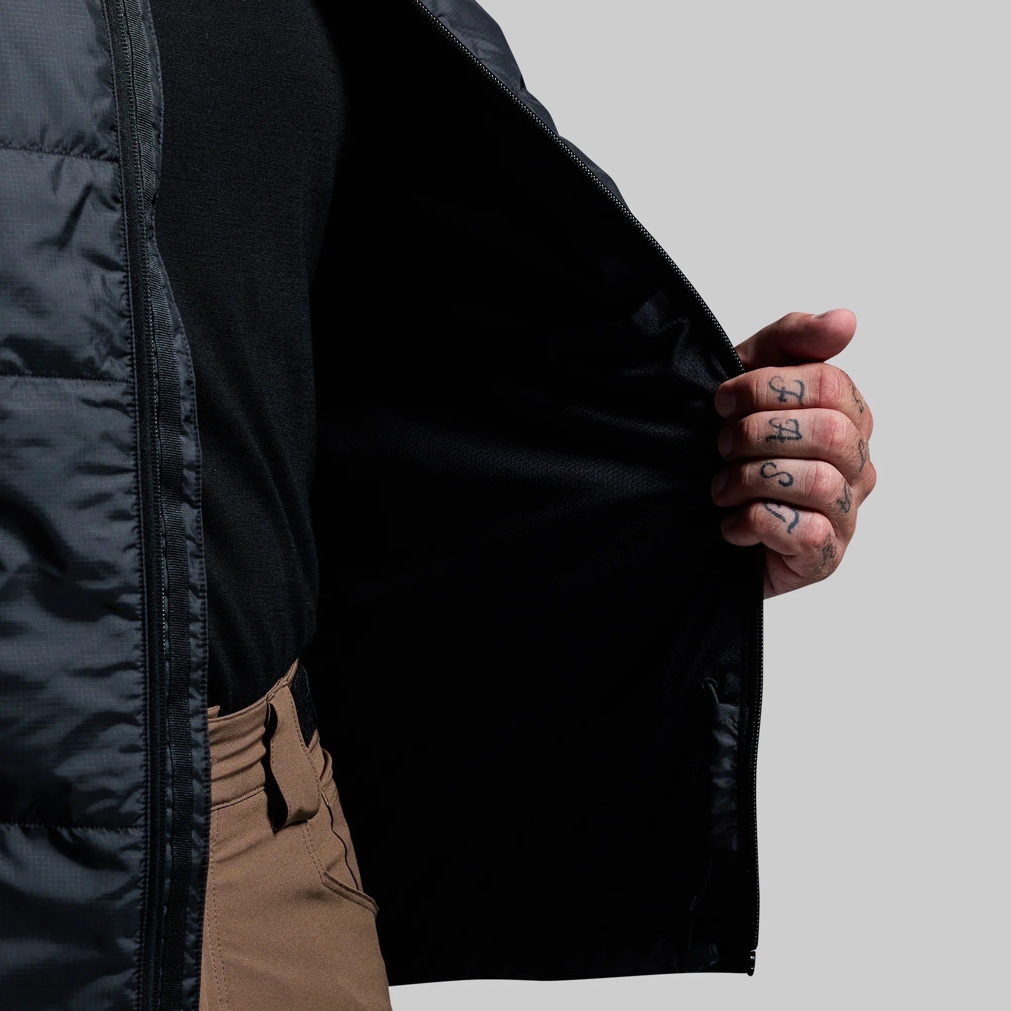Men's Tundra Vest (Black) - Image 7