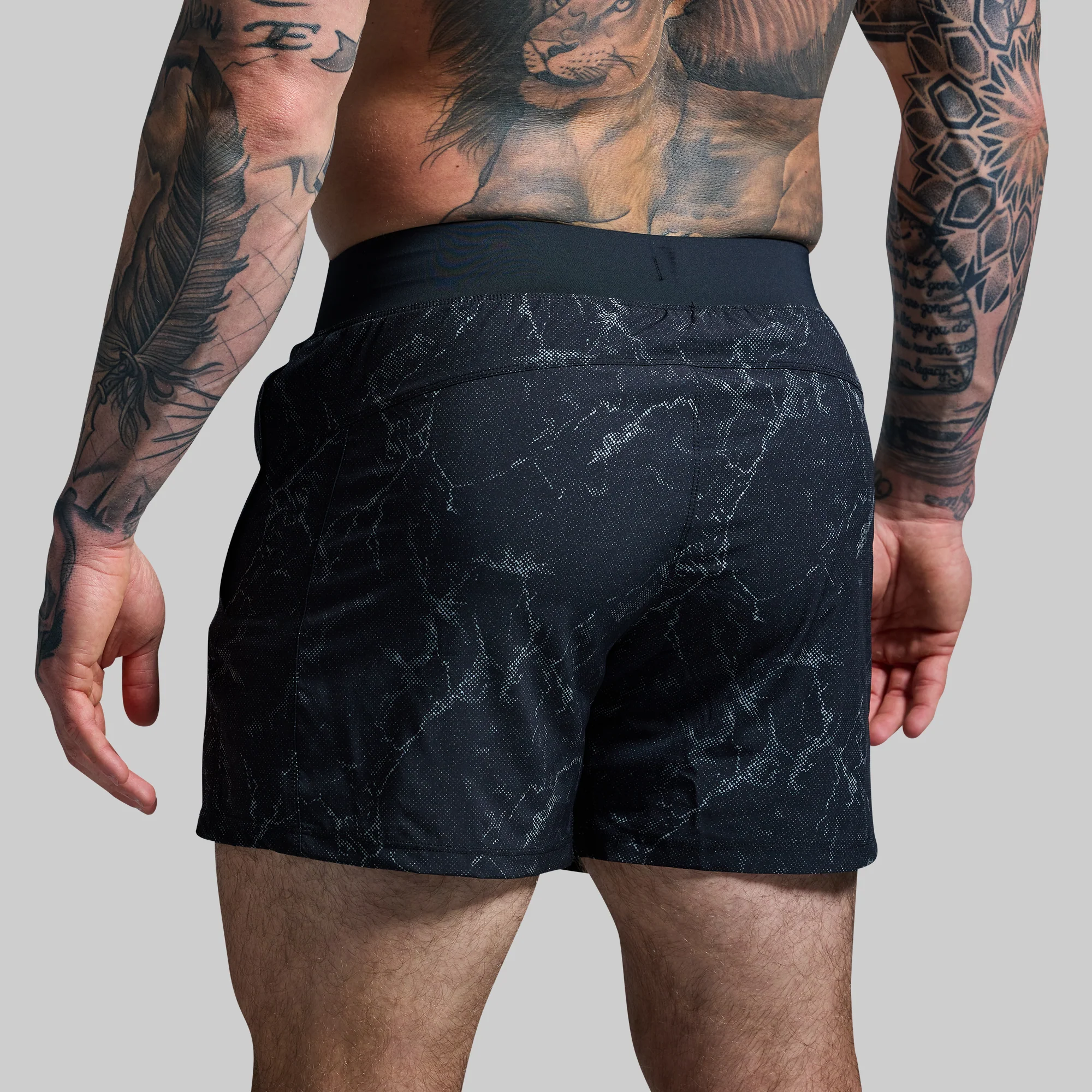 Versatile Short w/ Compression 5" (Black Marble) - Image 5