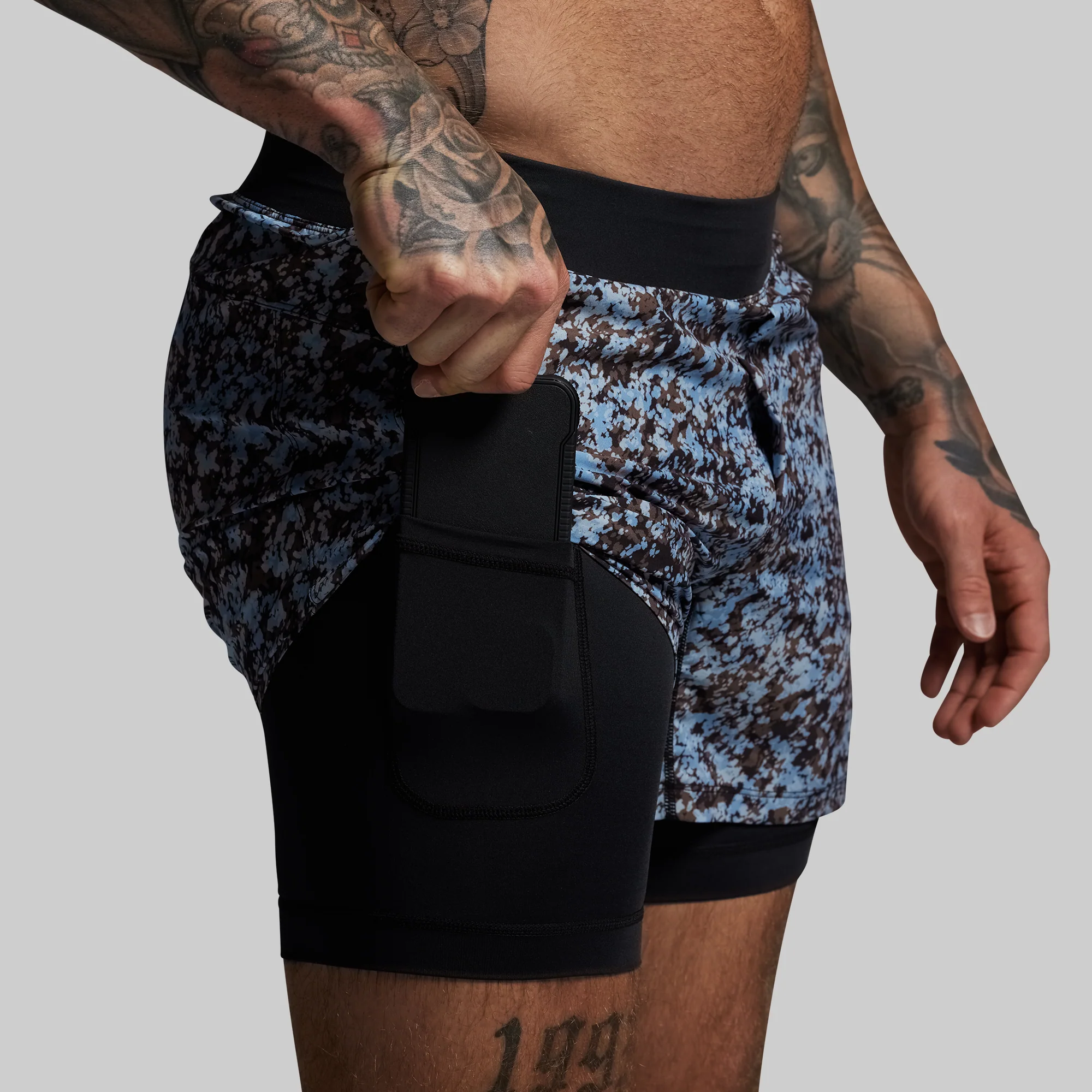 Versatile Short w/ Compression 5" (Speckle) - Image 3