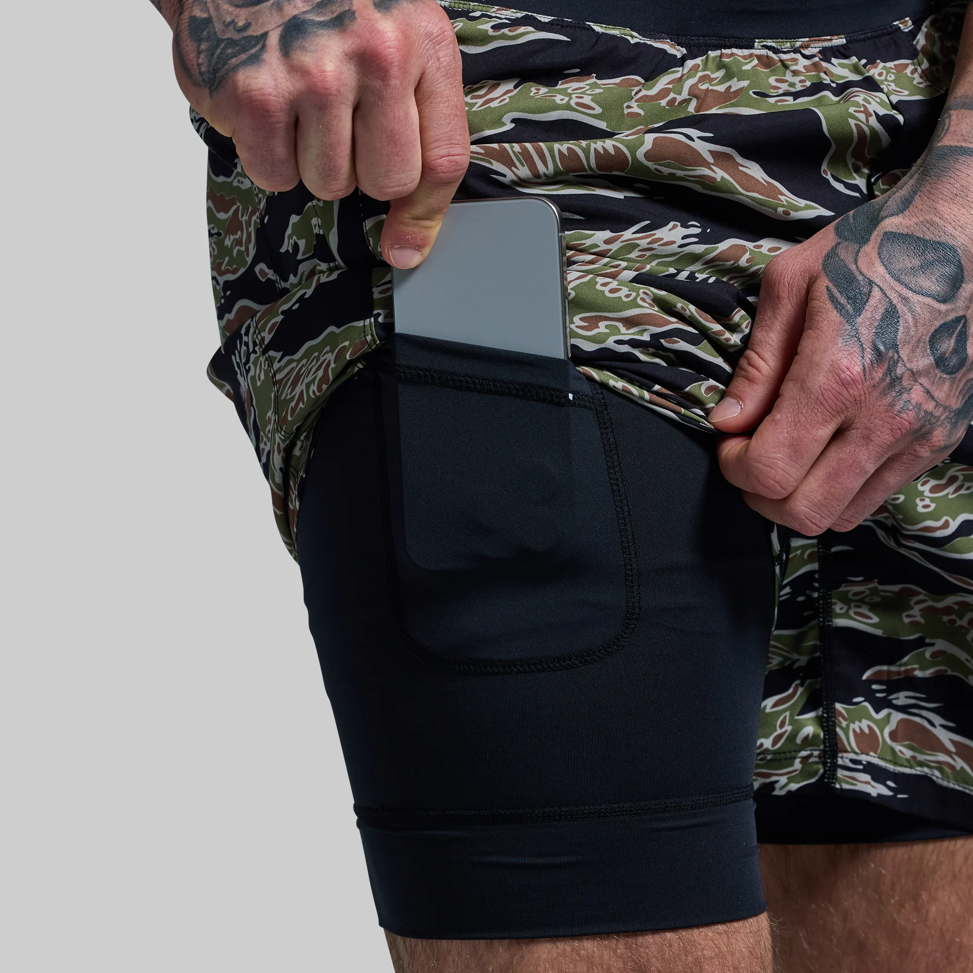 Versatile Short w/ Compression 7" (Jungle Tiger) - Image 2