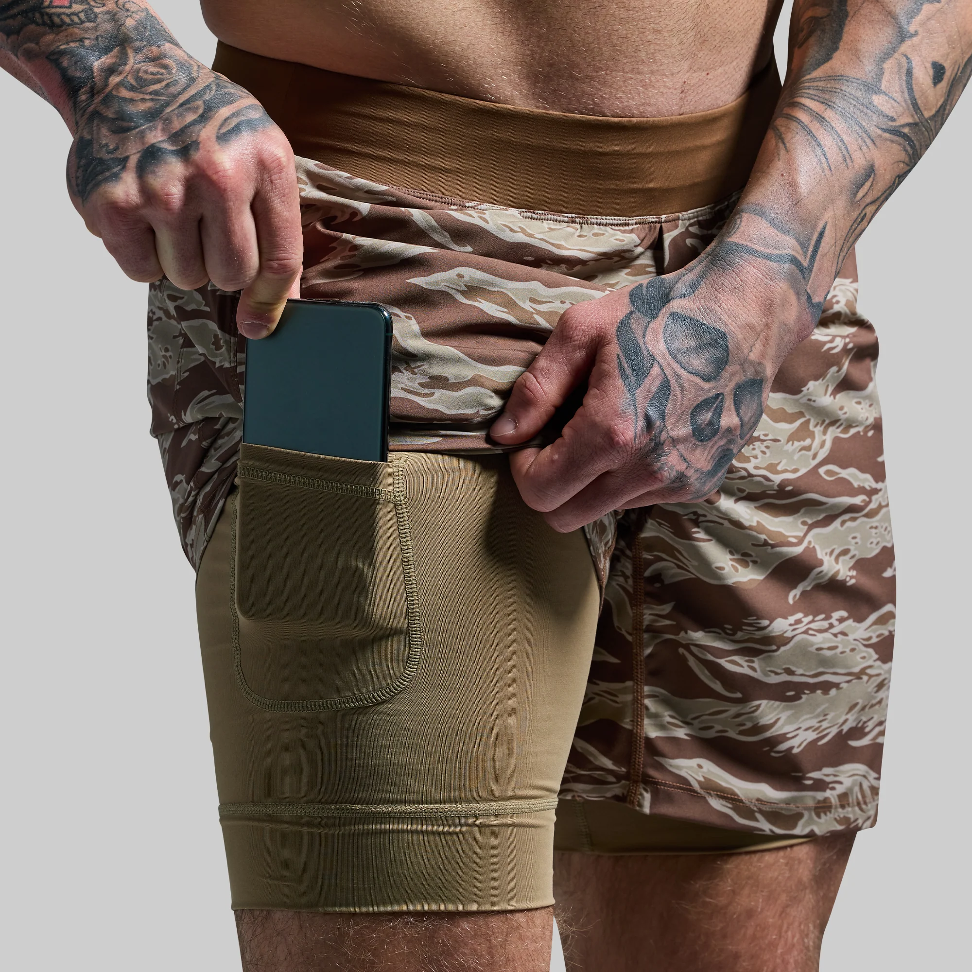 Versatile Short w/ Compression 7" (Sand Tiger) - Image 2