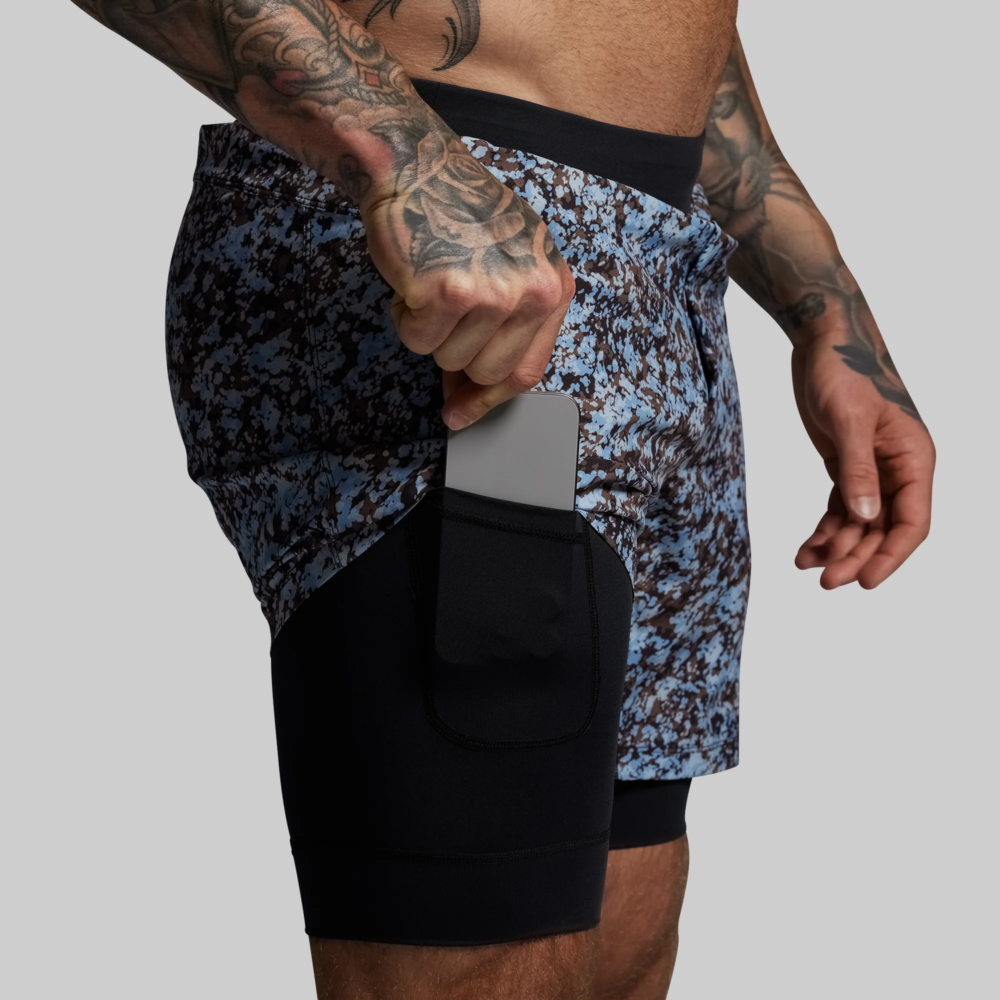Versatile Short w/ Compression 7" (Speckle) - Image 2