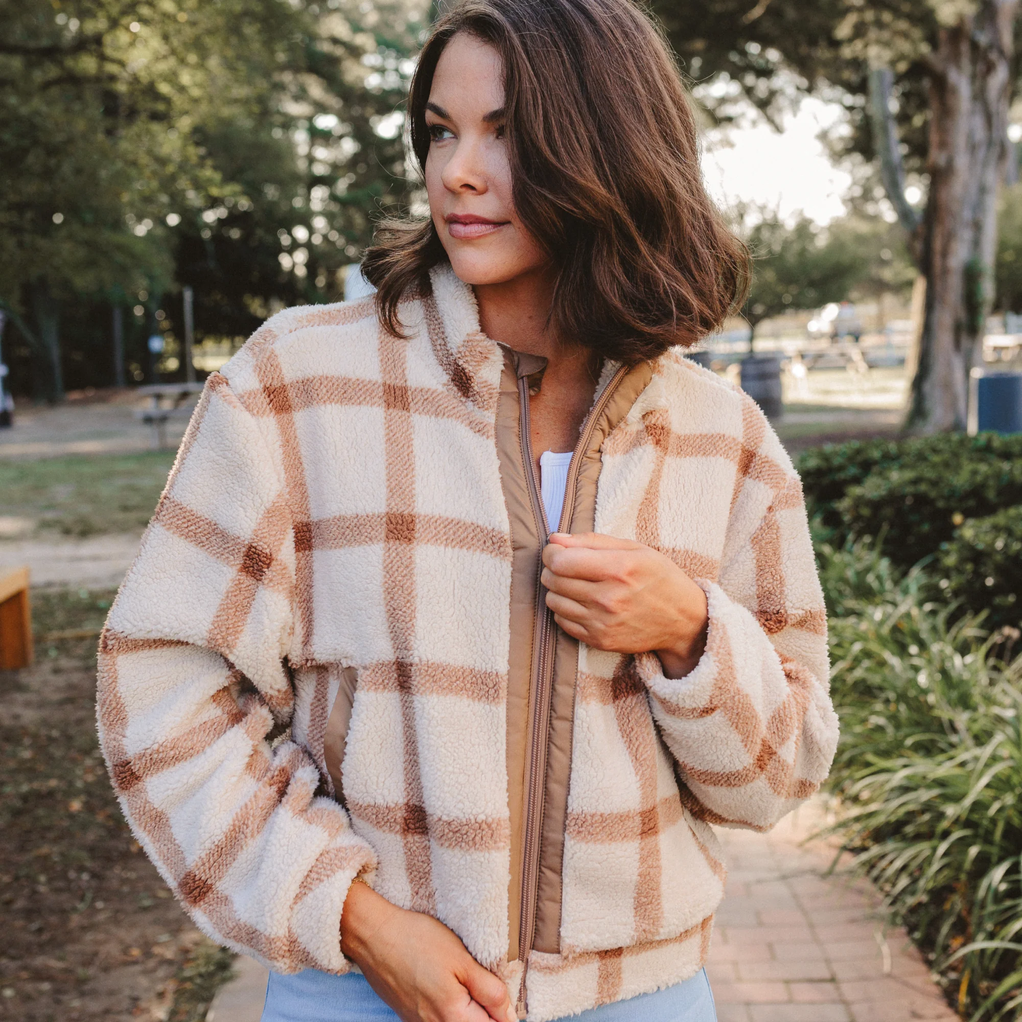 Women's Cropped Fleece Jacket (Macadamia) - Image 8