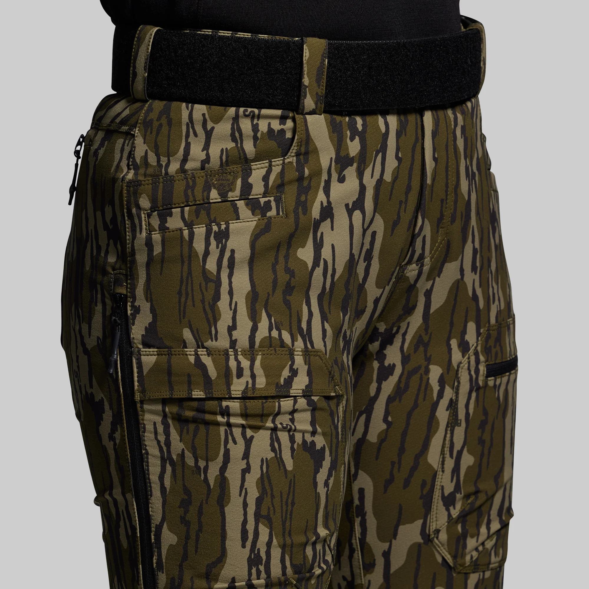 Women's Frontier Pant Light 2.0 (Mossy Oak® Original Bottomland® 2025) - Image 9