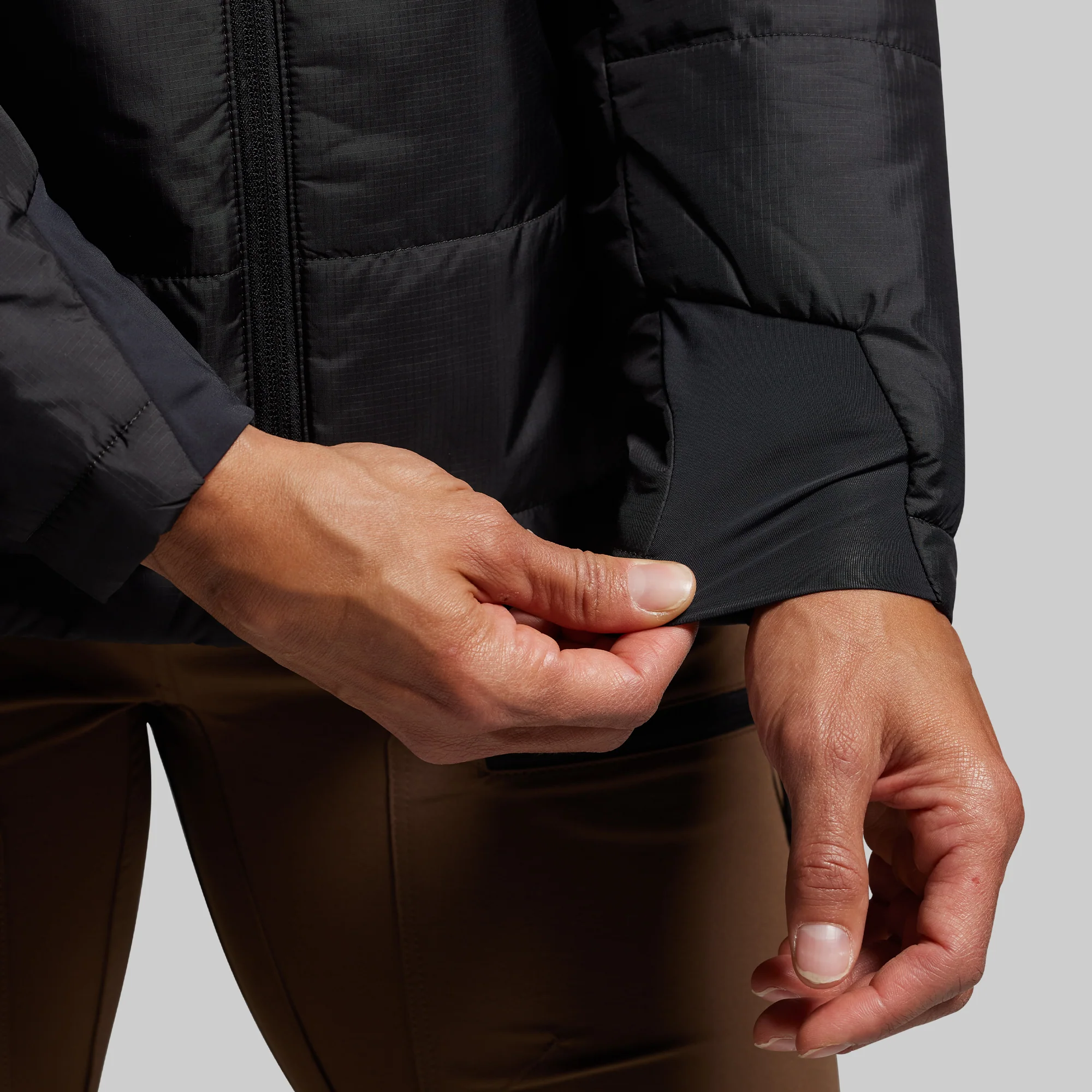 Women's Tundra Jacket Light 2.0 (Black) - Image 6